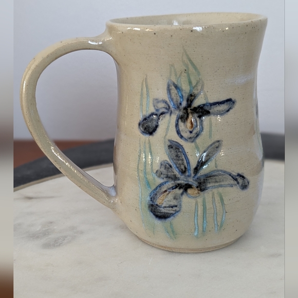 Vintage Studio Art Pottery Glazed Hand Painted Blue Irises Floral Mug - Picture 4 of 9
